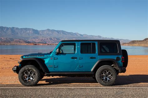 2020 Jeep Wrangler photo