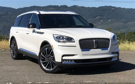 2020 Lincoln Aviator photo