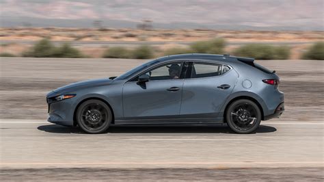 2020 Mazda Mazda3 photo