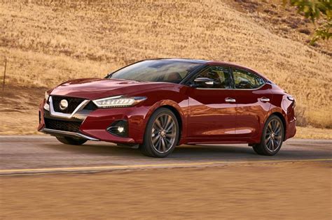 2020 Nissan Maxima photo