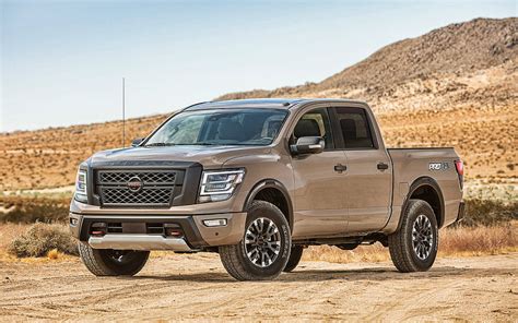 2020 Nissan Titan photo