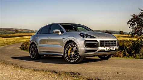 2020 Porsche Cayenne s
