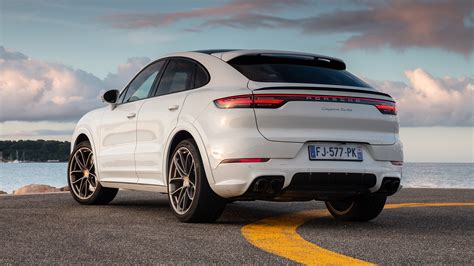 2020 Porsche Cayenne photo