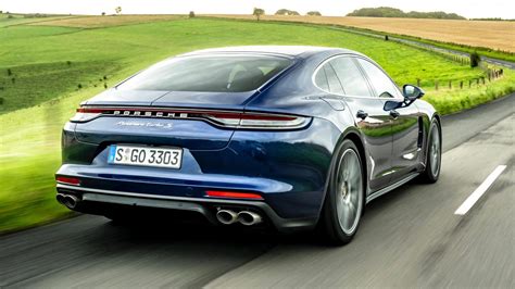 2020 Porsche Panamera engine