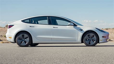 2020 Tesla Model 3 photo