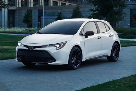 2020 Toyota Corolla hatchback photo