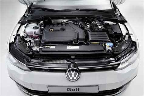 2020 Volkswagen Golf engine