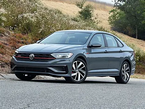 2020 Volkswagen Jetta photo