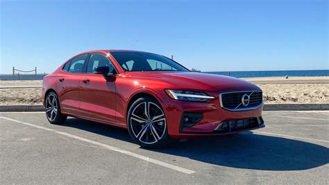 2020 Volvo S60 photo