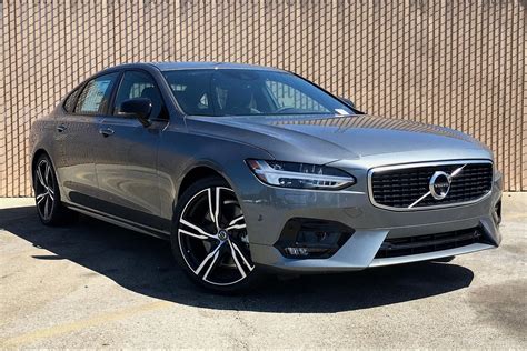 2020 Volvo S90 photo