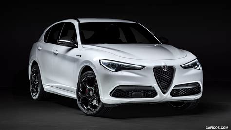 2021 Alfa romeo Stelvio photo