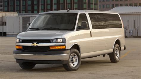 2021 Chevrolet Express engine