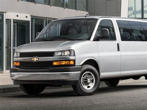 2021 Chevrolet Express photo