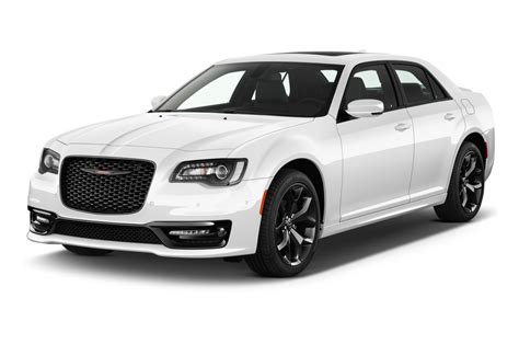 2021 Chrysler 300 engine