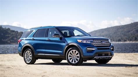 2021 Ford Explorer hybrid photo