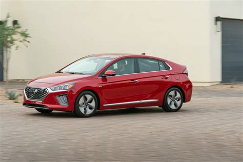 2021 Hyundai Ioniq hybrid photo