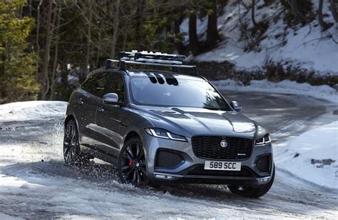 2021 Jaguar F-pace photo