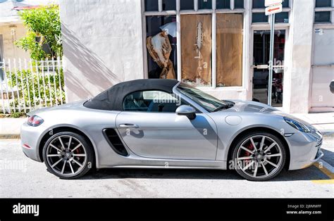 2021 Porsche 718 boxster photo