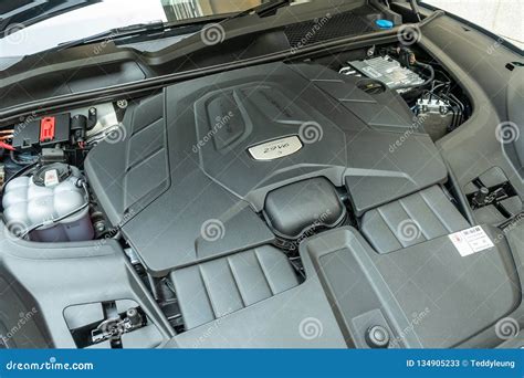 2021 Porsche Cayenne engine