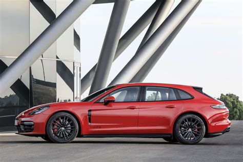 2021 Porsche Panamera photo