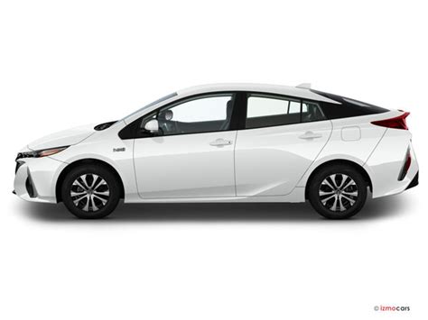 2021 Toyota Prius photo