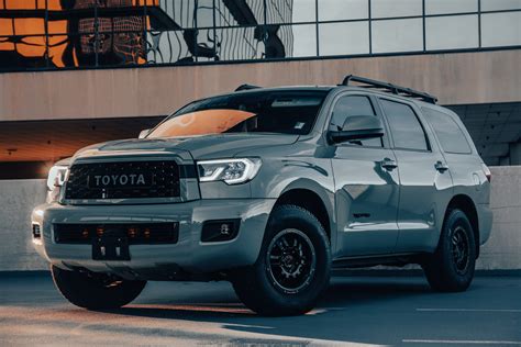 2021 Toyota Sequoia photo