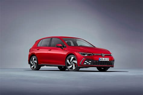 2021 Volkswagen Golf photo