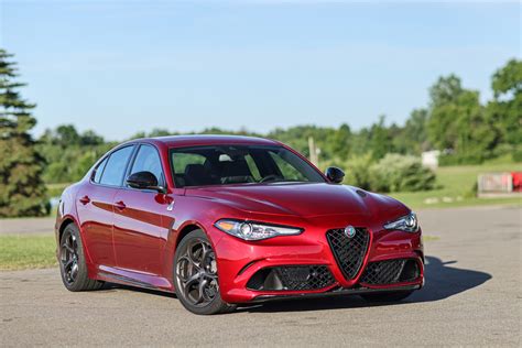 2022 Alfa romeo Giulia photo