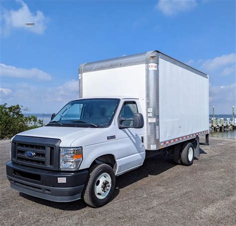 2022 Ford E-350