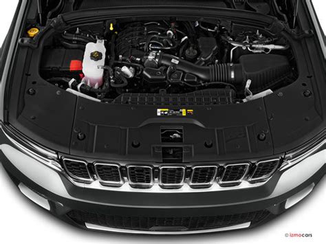 2022 Jeep Grand cherokee engine