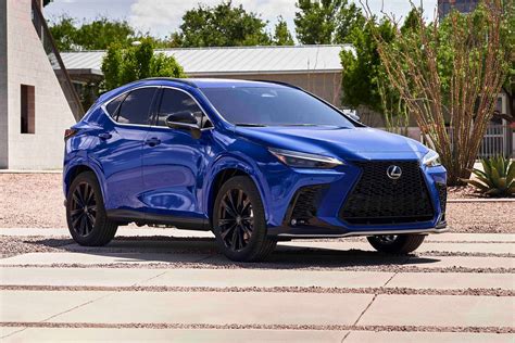 2022 Lexus Nx450h+ photo