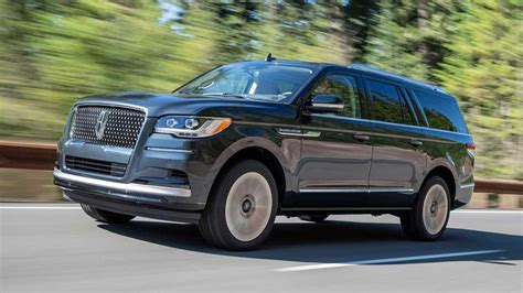 2022 Lincoln Navigator photo