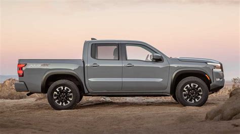 2022 Nissan Frontier photo