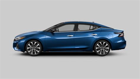 2022 Nissan Maxima photo