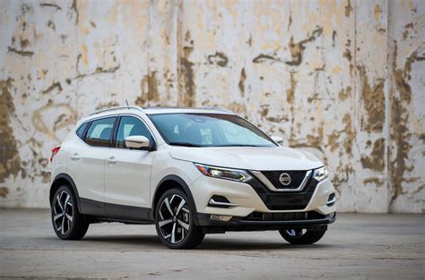 2022 Nissan Rogue sport engine