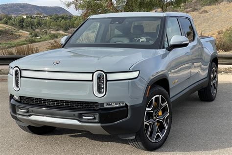 2022 Rivian R1t photo