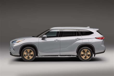 2022 Toyota Highlander photo