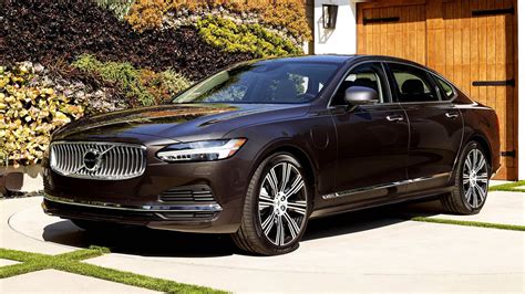 2022 Volvo S90 photo