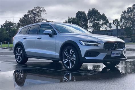 2022 Volvo V60cc