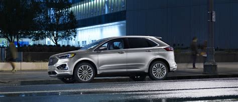 2023 Ford Edge photo