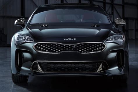 2023 Kia Stinger photo