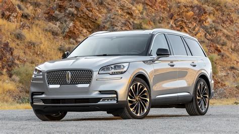 2023 Lincoln Aviator engine