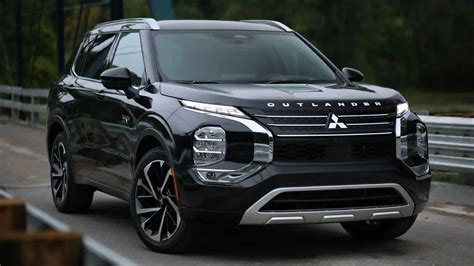 2023 Mitsubishi Outlander engine