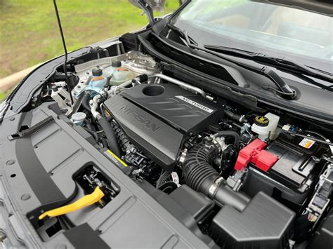 2023 Nissan Rogue engine