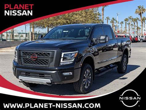 2023 Nissan Titan xd photo