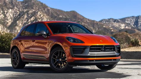 2023 Porsche Macan photo