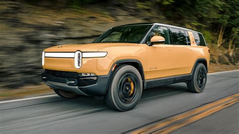 2023 Rivian R1s photo