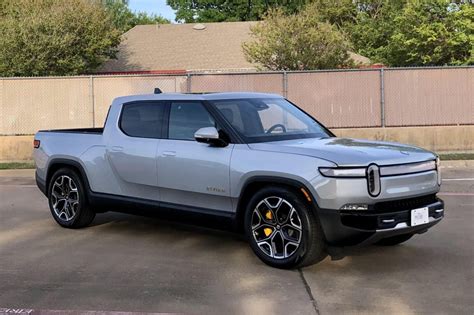 2023 Rivian R1t engine