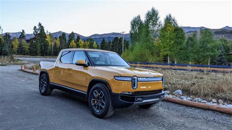 2023 Rivian R1t