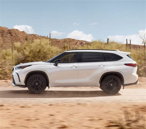 2023 Toyota Highlander photo